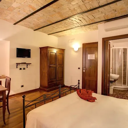 Pensión Residenza Domizia 4*